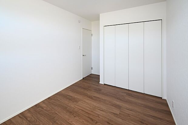 【洋室】2階は4室確保!子ども部屋もしっかり取れます。自分だけの空間が嬉しい♪※施工事例です。実際の建物とは異なります。