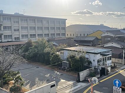 三津浜中学校 徒歩800m