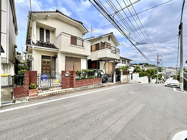 【【現地写真】】■当社では、お客様のライフスタイルに合わせた自由設計プランにも対応しています。理想の暮らしをカタチにできるマイホームづくりを、ぜひ一緒に楽しみながら進めましょう。現地(2025年11月)撮影