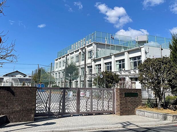 三鷹市立第四中学校
