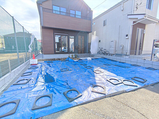 【現地外観写真】住まいの快適性と確かな安全性を充実させた設備、仕様です。