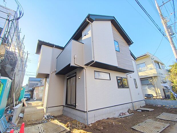 【現地写真】建物の基礎・構造といった目には見えにくい部分もしっかりこだわったお家です。安心して永くお住まいいただけます。
