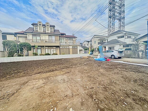 【現地写真】建築工事も始まりました！2026年2月の完成を目指しています。エコジョーズ等欲しい設備も満載です