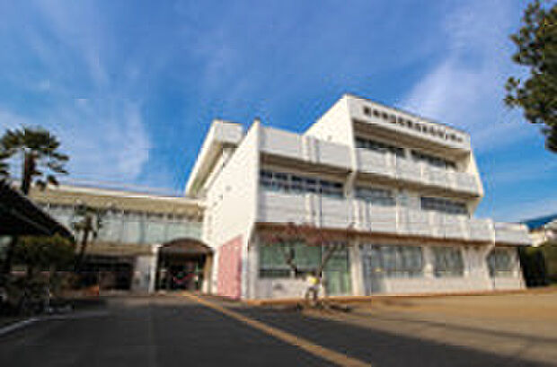 紅葉丘図書館(約1,050m)