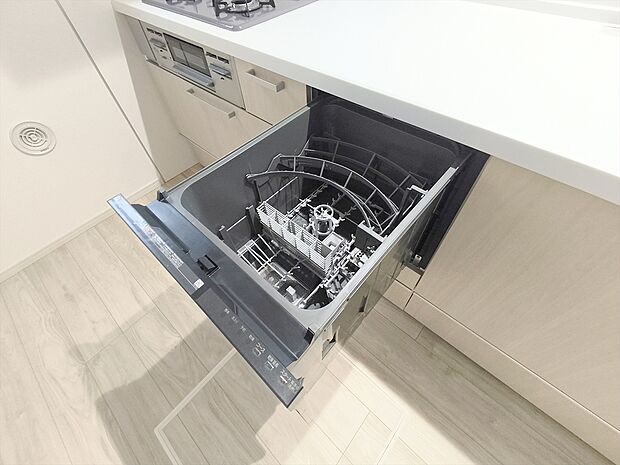 【食洗機】ビルドインの食器洗乾燥機で忙しい方の家事ををサポートします。