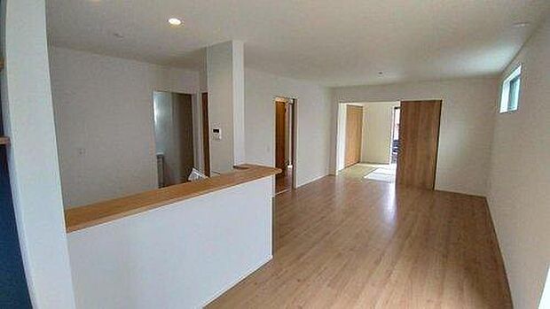 【居間・リビング】現地(2025年5月)撮影