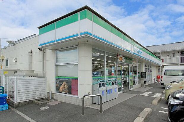 ファミリーマート 小倉中貫二丁目店