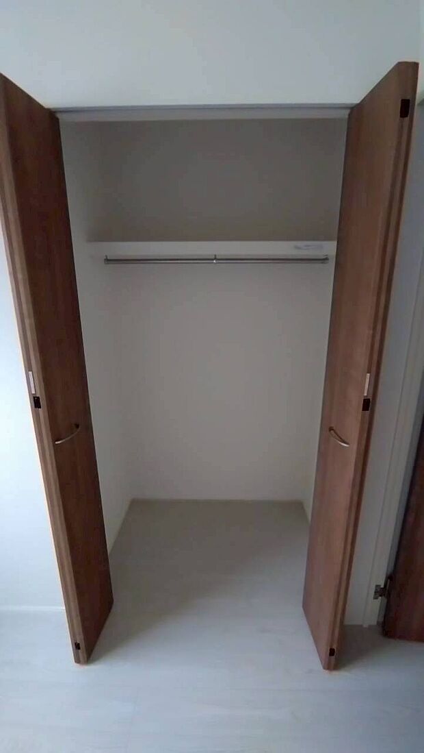 【クローゼット】同仕様物件の設備です。実際とは異なる場合があります。