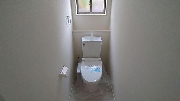 【トイレ】同仕様物件の設備です。実際とは異なる場合があります。