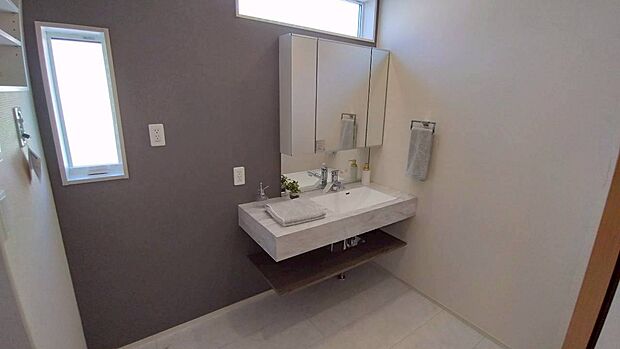 【洗面化粧台】画像は、同仕様物件の設備・仕様写真です。実際とは異なる場合があります。