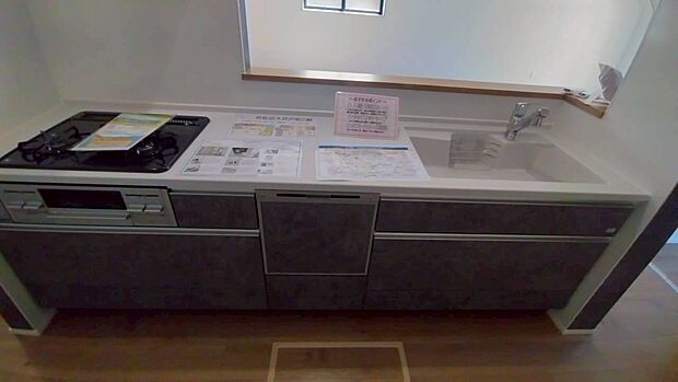 【キッチン】同仕様物件の設備・仕様写真です。実際とは異なる場合があります。