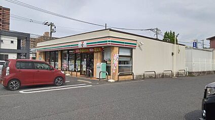 セブンイレブン 八幡友田1丁目店 徒歩1674m