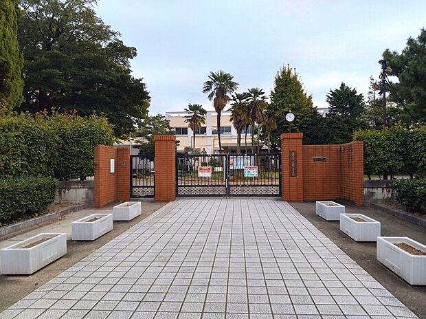 瑞穂ヶ丘中学校