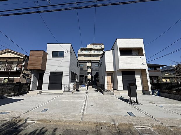 ■閑静な住宅街に佇む高級感のある外観。