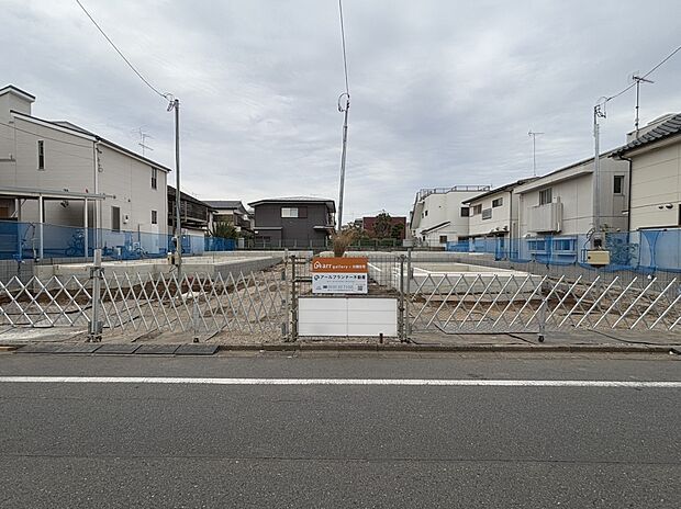 【前面道路含む現地写真】現地(2025年10月)撮影