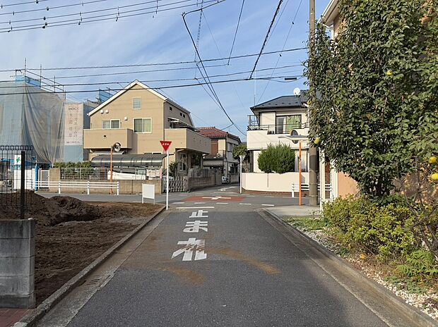 【前面道路含む現地写真】現地(2025年11月)撮影