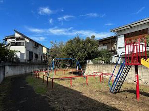 大沢八幡橋児童遊園（約260m）