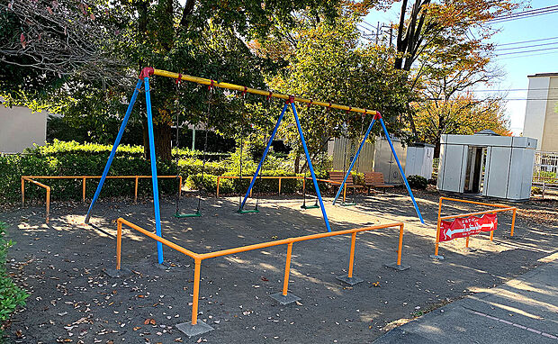 栄町北公園（約250m）