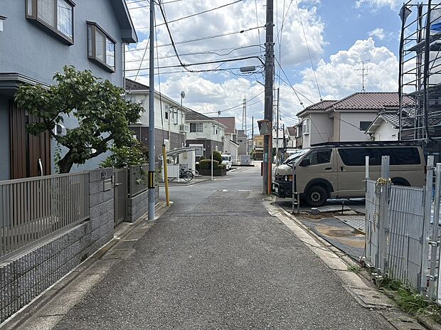 【前面道路含む現地写真】現地(2026年8月)撮影
