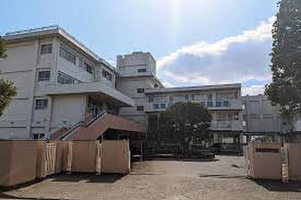 府中第八中学校(約290m)
