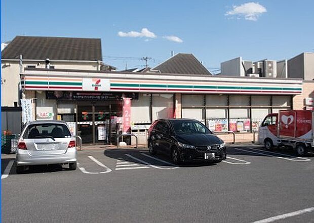 セブンイレブン三鷹大沢1丁目店（約400m）