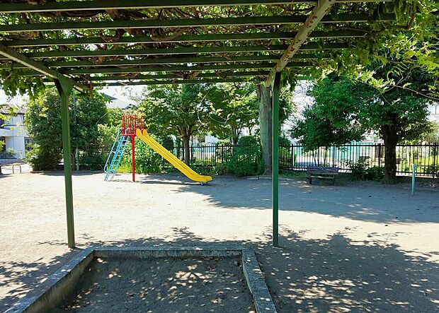 根古坂公園(約350m)