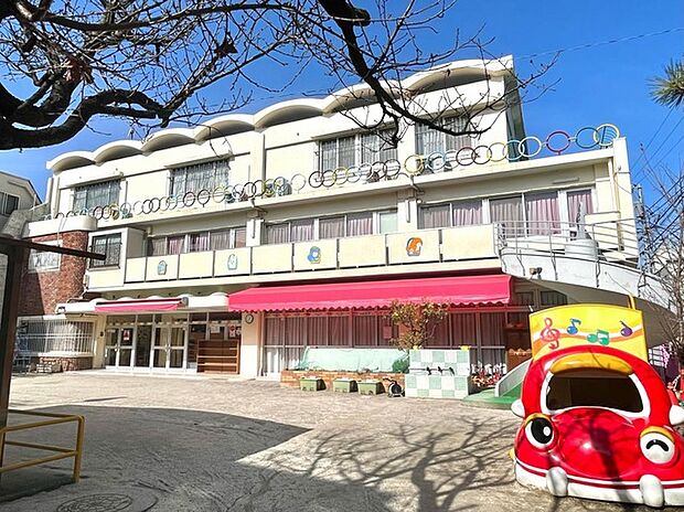 長崎幼稚園(約240m)