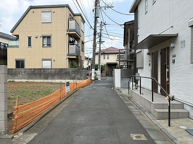 【前面道路含む現地写真】現地(2026年7月)撮影