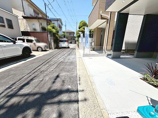 【前面道路を含む現地写真】お客様にとって最良のマイホームが見つかりますよう、イエストアが全力でお手伝いさせていただきます！いつでもお気軽にお問い合わせ下さい♪