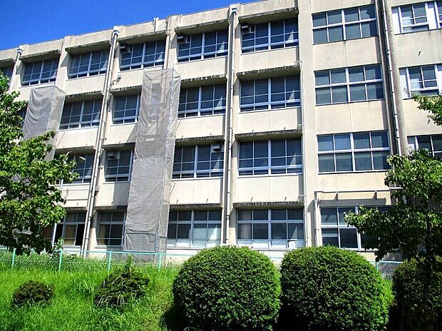 堺市立晴美台中学校