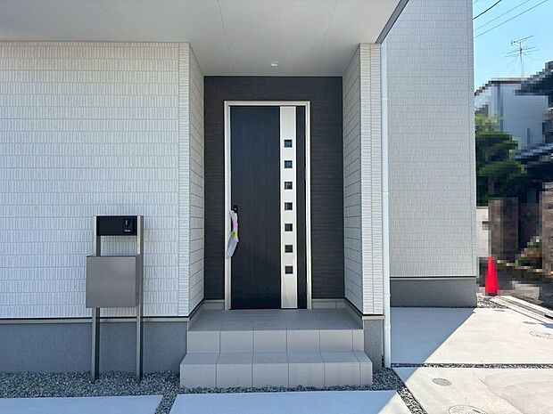 【エントランス】ＪＲ阪和線「久米田」駅まで徒歩１５分！通勤や通学に便利です！