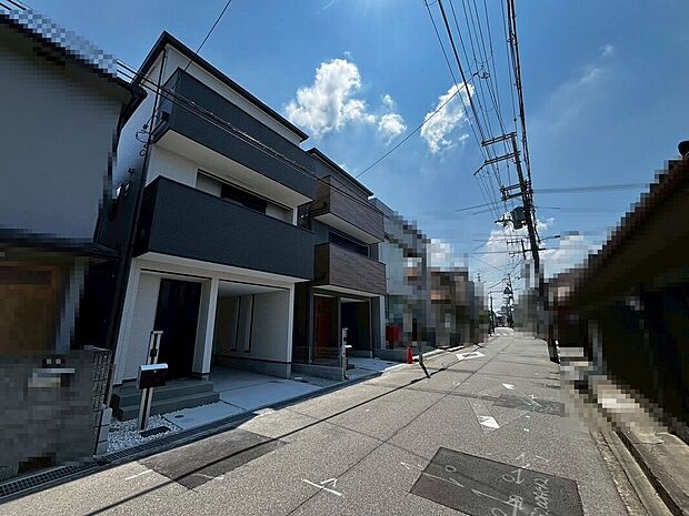 【駐車場】前面道路約6.1m!広々運転の苦手な方も安心ですね♪