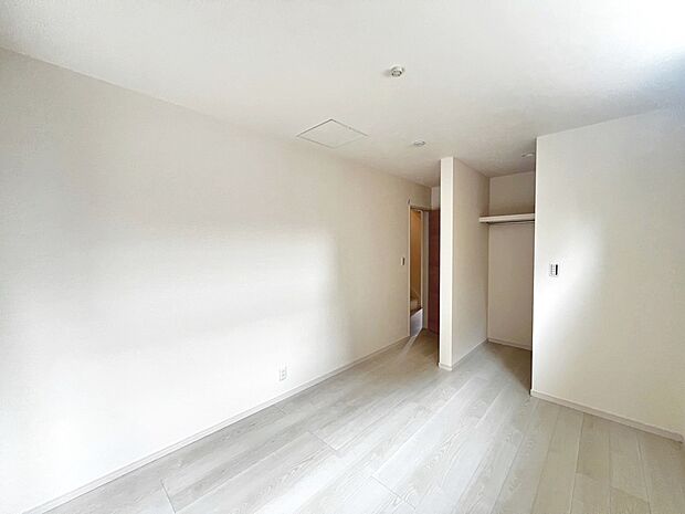 【洋室】お家探しを始めてみようと思われたら是非【イエストア】までお気軽にご相談下さいませ♪