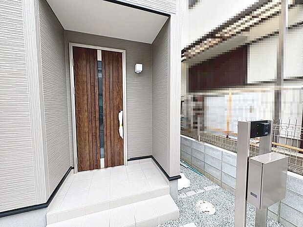 【エントランス】即日内覧可能!お忙しい方でもお仕事帰り等にご内覧頂けます♪