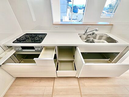 ３口コンロ・浄水器付のシステムキッチン