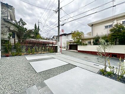 前面道路を含む現地写真