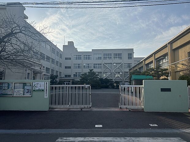 市立郡家小学校
