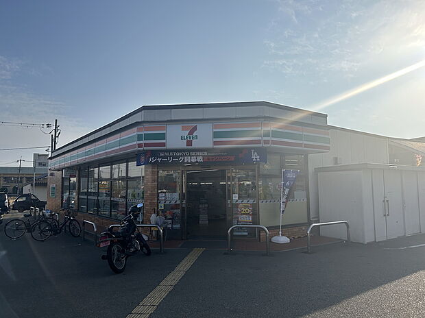 セブンイレブン高槻郡家新町店