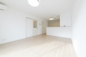 【福井市運動公園1丁目B棟】ZEH仕様の高断熱・太陽光パネル4.92kw搭載の新築一戸建て その他