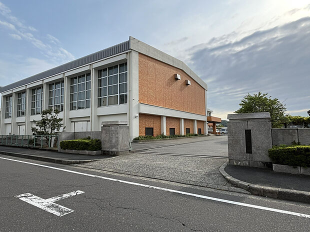 社西小学校（約350m）