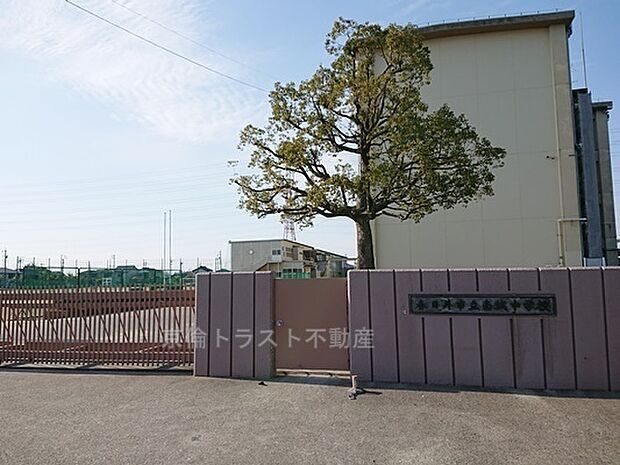 南城中学校（約2,500m）