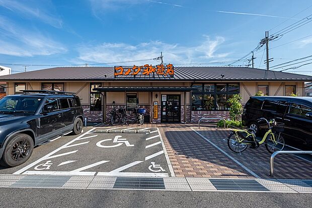 コメダ珈琲箕面桜ケ丘店(約370m)