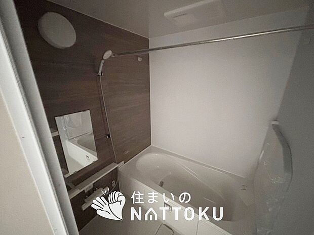 現地写真(浴室)
浴室暖房乾燥機付き。1坪タイプで広々です。