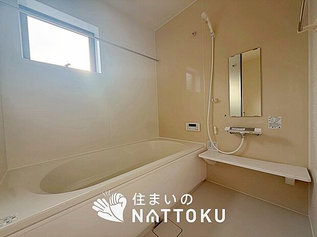 現地写真（浴室）
浴室暖房乾燥機付き。１坪タイプで広々です。