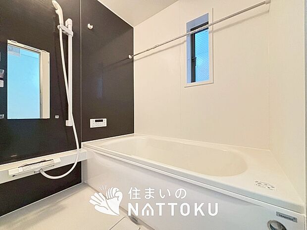 現地写真(浴室)
浴室暖房乾燥機付き。1坪タイプで広々です。