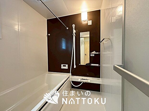 現地写真(浴室)
浴室暖房乾燥機付き。1坪タイプで広々です。