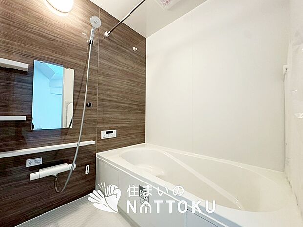 現地写真(浴室)
浴室暖房乾燥機付き。1坪タイプで広々です。