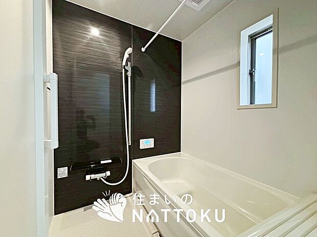 現地写真(浴室)
浴室暖房乾燥機付き。1坪タイプで広々です。