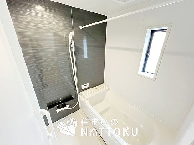 現地写真(浴室)
浴室暖房乾燥機付き。1坪タイプで広々です。