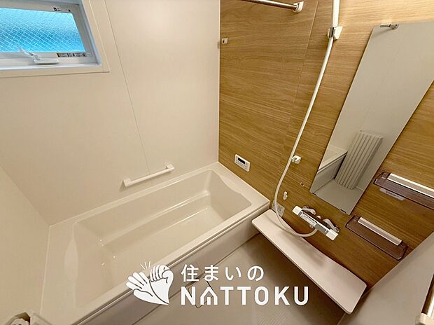 現地写真(浴室)
浴室暖房乾燥機付き。1坪タイプで広々です。